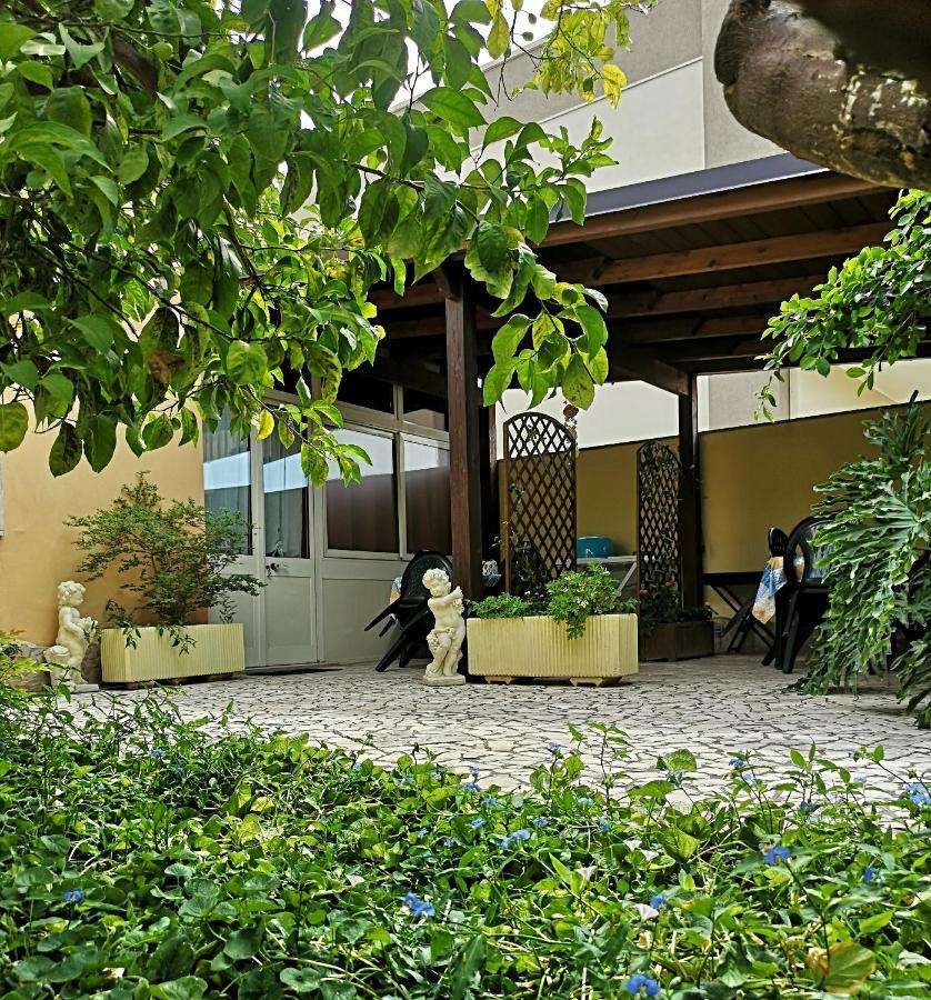 La Casina Di Vanni - Casa Vacanza Nel Cuore Del Salento Arnesano Buitenkant foto
